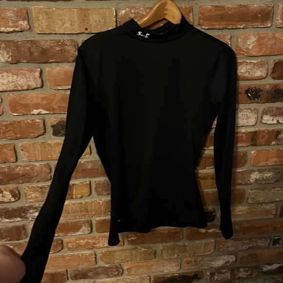 Under Armor Black Turtleneck Base Layer Size Medium - Picture 3 of 5
